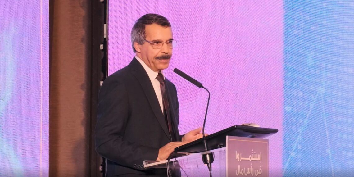 وزير المالية يدعو لجبهة موحدة ضد التقليد لحماية الاقتصاد الوطني