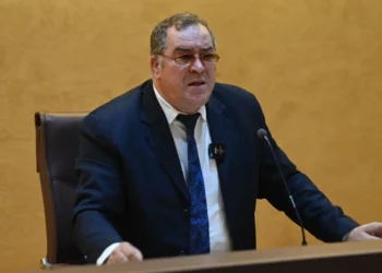 وزير الاتصال يدعو إلى إعلام وطني يحمي الجزائر