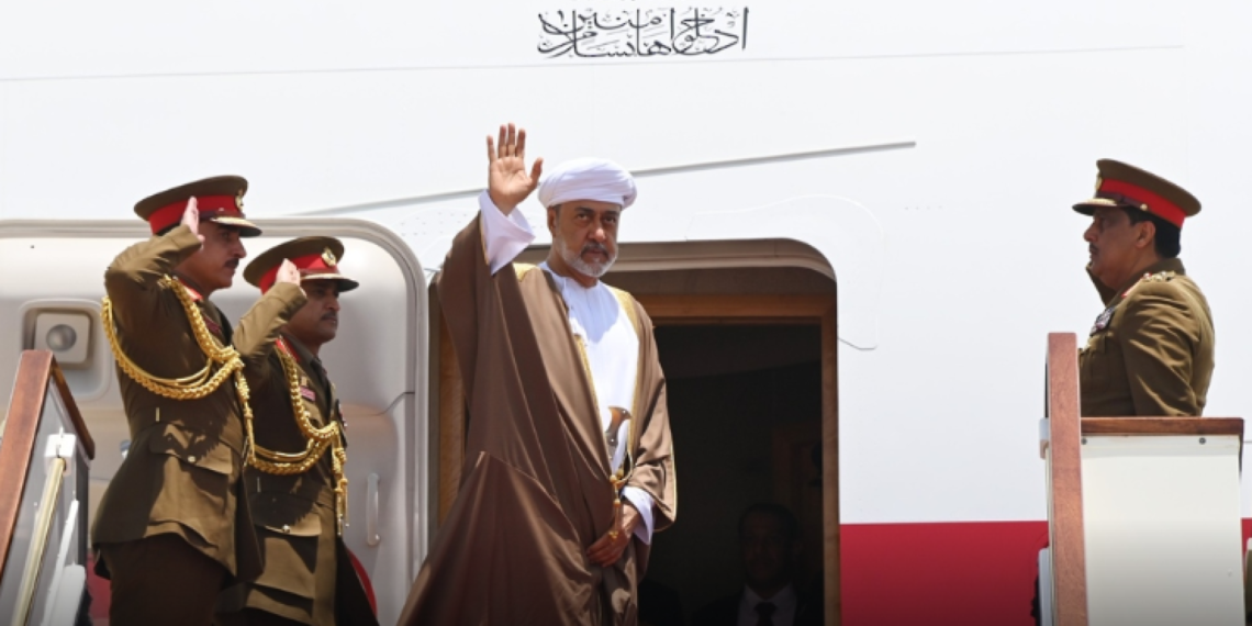 السلطان هيثم في الجزائر: زيارة دولة تُعزز الشراكة العُمانية الجزائرية