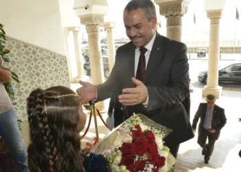 وزير التربية يدعو لإنجاز المدارس بالقرب من التجمعات السكانية