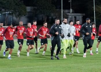 المنتخب الوطني يجري أول حصة تدريبية له بنيروبي
