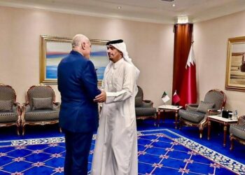 الجزائر تجدد تضامنها التام مع قطر