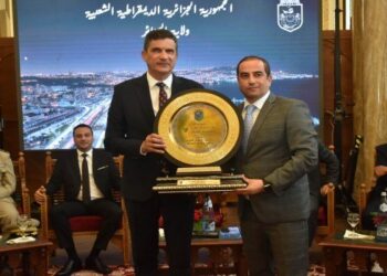 رابحي يشرف على حفل تكريم الأندية العاصمية المتوجة خلال الموسم الرياضي 2024-2025