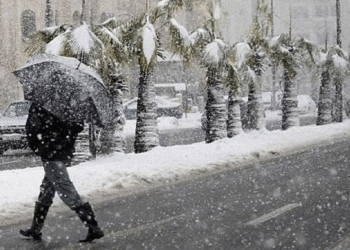 أجواء جد باردة.. ثلوج وأمطار غزيرة اليوم