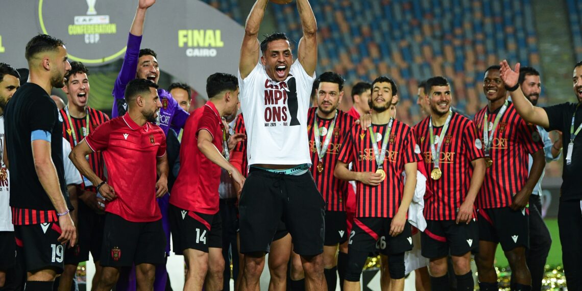 اتحاد العاصمة يتوج بطلاً لكأس الكونفدرالية الإفريقية للمرة الثانية في تاريخه